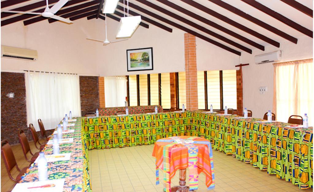 阿法奇寇河滨度假村 Akosombo 外观 照片
