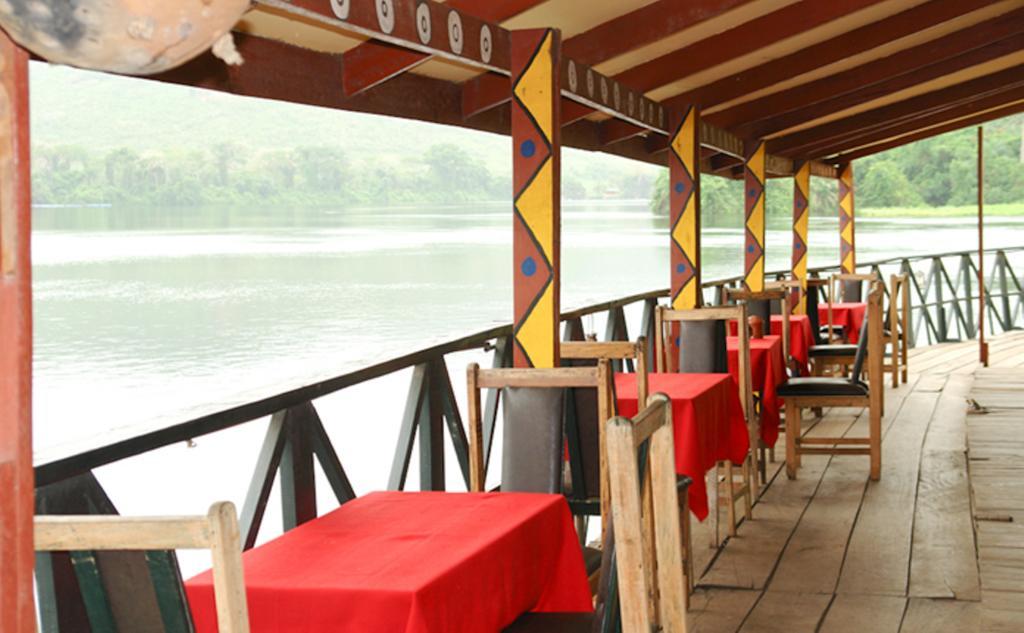 阿法奇寇河滨度假村 Akosombo 外观 照片