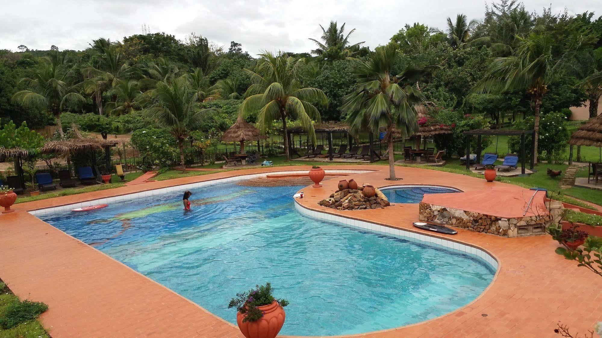 阿法奇寇河滨度假村 Akosombo 外观 照片