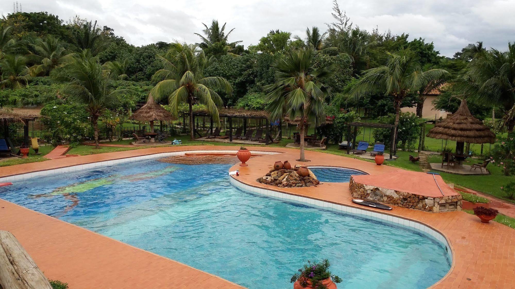 阿法奇寇河滨度假村 Akosombo 外观 照片